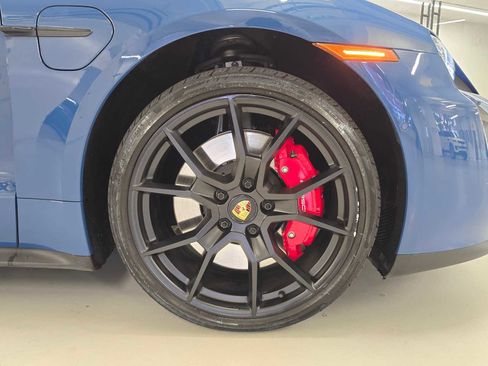 Used 2024 Porsche Taycan GTS image 9