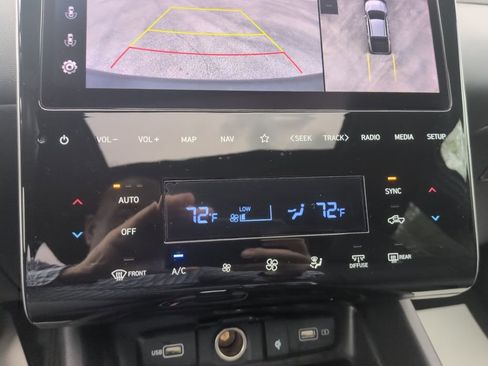 Used 2022 Hyundai Santa Cruz Limited AWD/4WD image 46