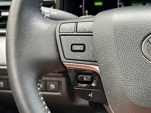 Used 2025 Toyota Camry SE FWD image 26