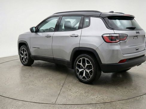 Used 2025 Jeep Compass Limited AWD/4WD image 6