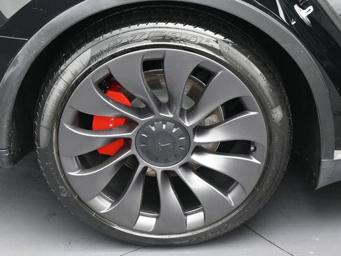 Used 2023 Tesla Model Y Performance AWD/4WD image 8