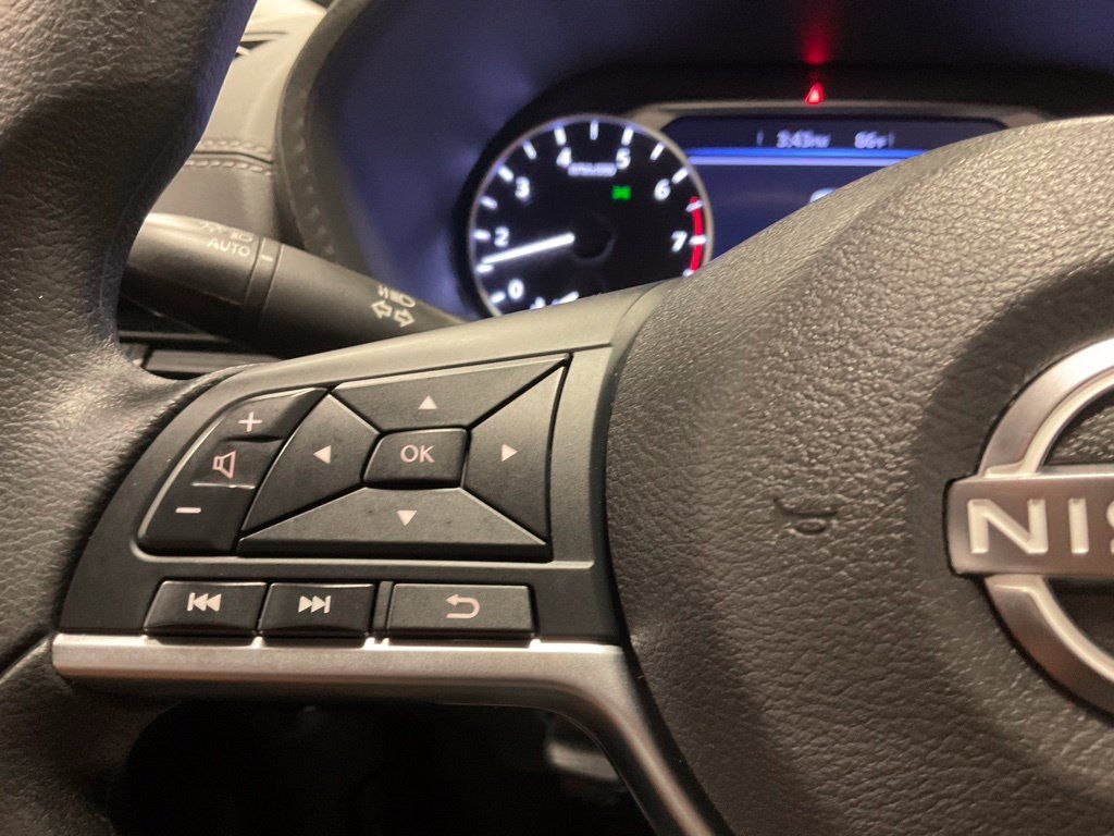Used 2025 Nissan Sentra SV FWD image 20
