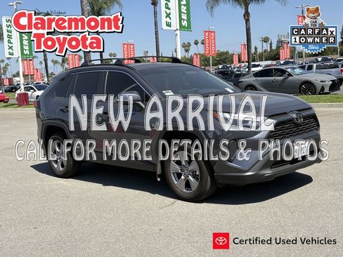 Certified 2025 Toyota RAV4 LE AWD/4WD image 1