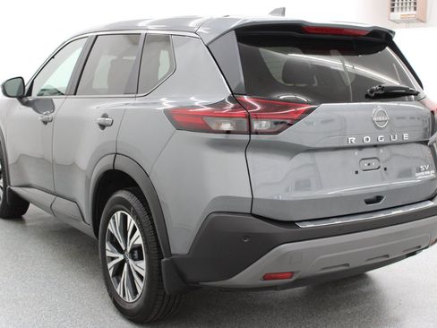 Used 2023 Nissan Rogue SV FWD image 6