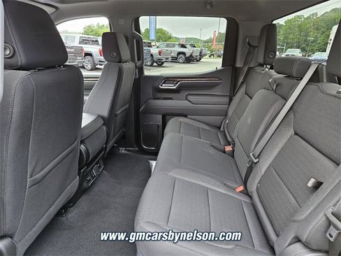 New 2025 GMC Sierra 1500 Elevation image 6