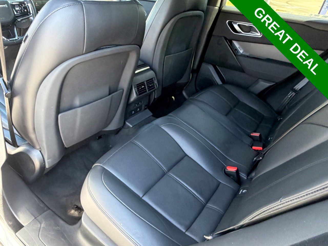 Used 2025 Land Rover Range Rover Velar Dynamic SE AWD/4WD image 34