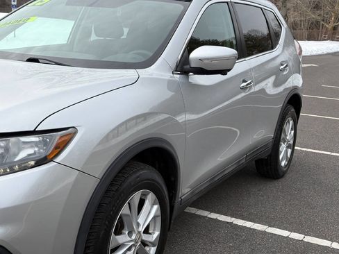 Used 2015 Nissan Rogue SV w/ SV Premium Package image 12