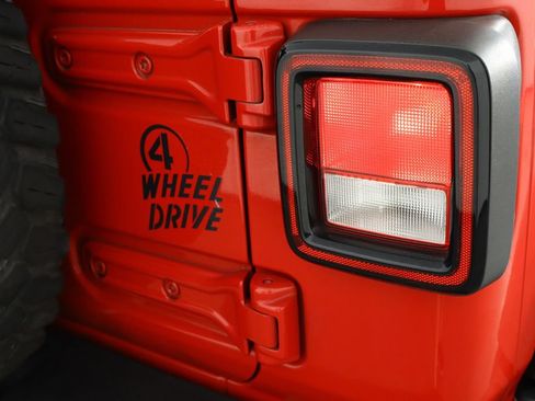 Used 2021 Jeep Wrangler Unlimited Sport AWD/4WD image 36