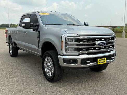 Used 2024 Ford F350 Lariat w/ Lariat Ultimate Package AWD/4WD image 4