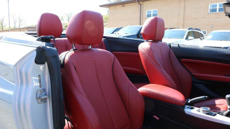 Used 2015 BMW M235i Convertible RWD image 26