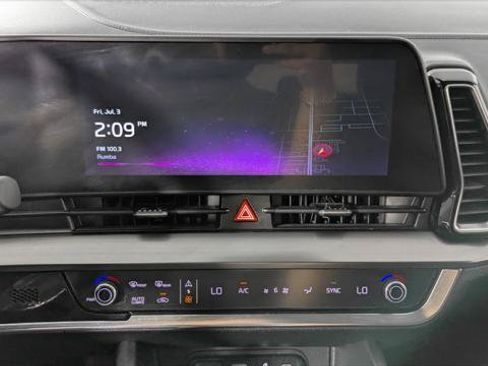 Used 2024 Kia Sportage EX FWD image 29