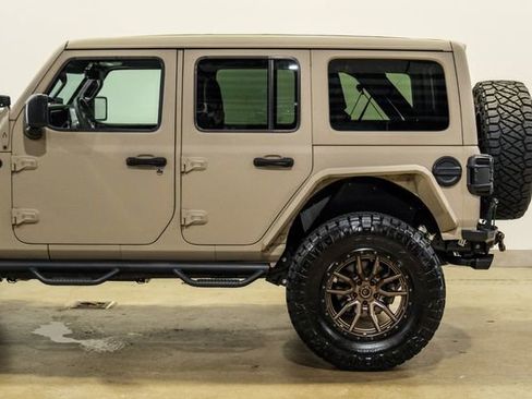 Used 2024 Jeep Wrangler Unlimited Rubicon w/ Technology Group AWD/4WD image 56
