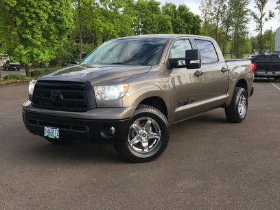 Used 2013 Toyota Tundra 4x4 CrewMax w/ Tow Pkg
