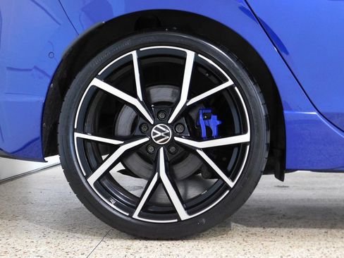Used 2024 Volkswagen Golf R AWD/4WD image 72