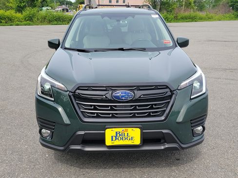 Used 2023 Subaru Forester Premium AWD/4WD image 2