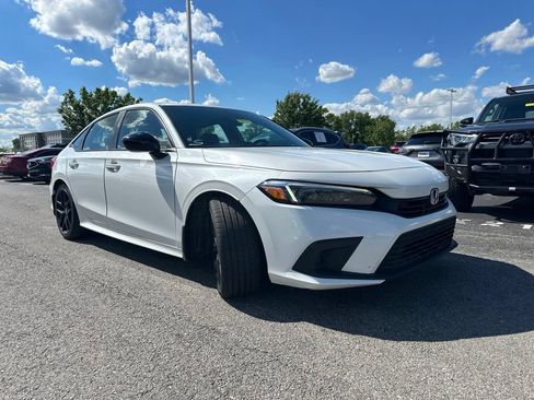 Used 2023 Honda Civic Sport image 11