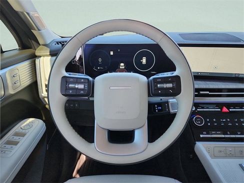 Used 2025 Hyundai Santa Fe Calligraphy image 9