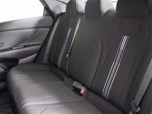 Certified 2025 Hyundai Elantra SEL image 15