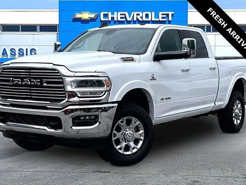 Used 2022 RAM 2500 Laramie AWD/4WD image 2