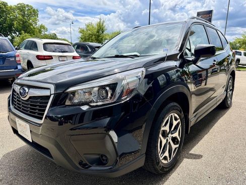 Used 2019 Subaru Forester Premium AWD/4WD image 7