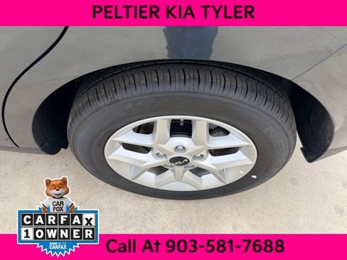 Certified 2025 Kia Soul LX FWD image 7