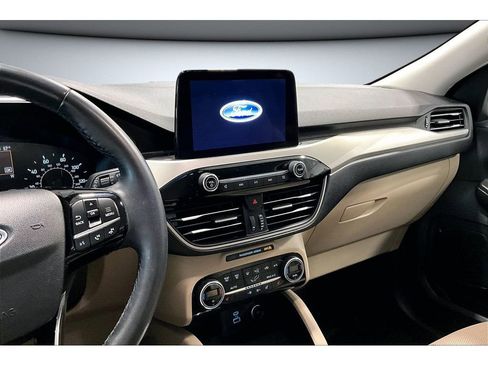 Used 2021 Ford Escape SEL image 7