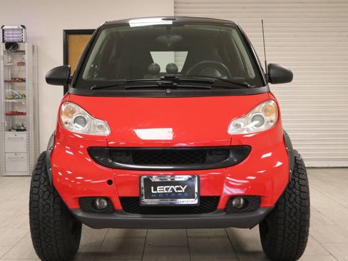 Used 2009 smart fortwo passion RWD image 4