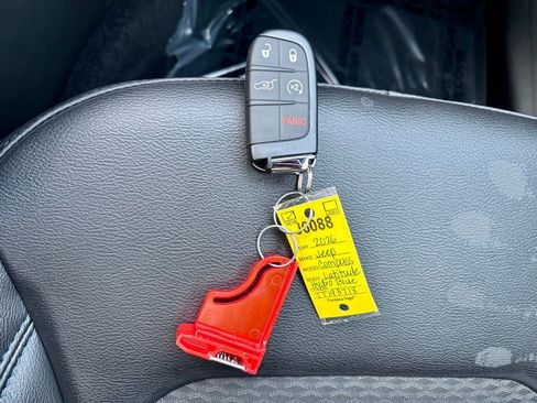 New 2026 Jeep Compass Latitude image 21