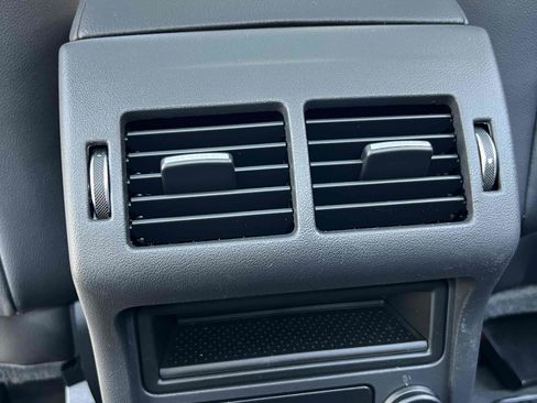 Used 2019 Jaguar XE image 48