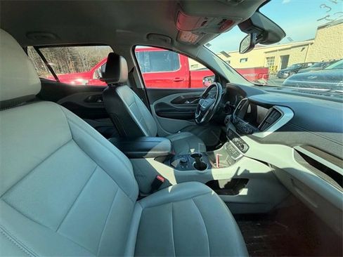 Used 2022 GMC Terrain SLT image 8