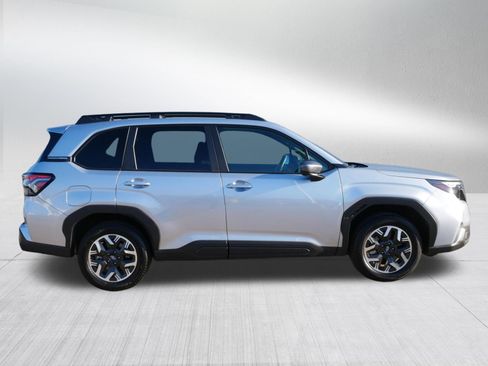 Used 2026 Subaru Forester Premium AWD/4WD image 8