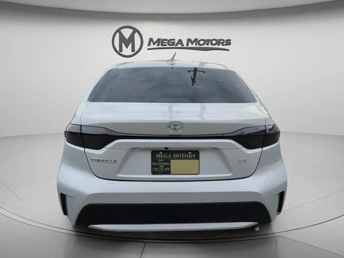 Used 2021 Toyota Corolla LE FWD image 6