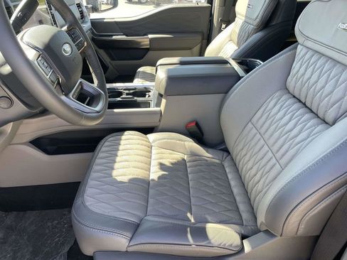 New 2026 Ford F450 Platinum w/ Platinum Plus Package image 13