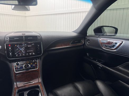 Used 2017 Lincoln Continental Reserve w/ Climate Package AWD/4WD image 16