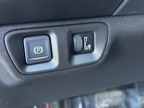 Used 2023 GMC Acadia SLE w/ Driver Convenience Package AWD/4WD image 11