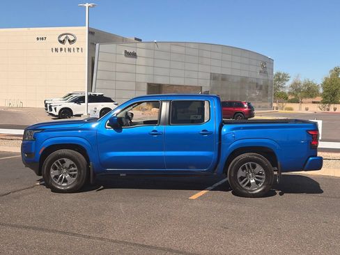 Certified 2025 Nissan Frontier SV RWD image 3
