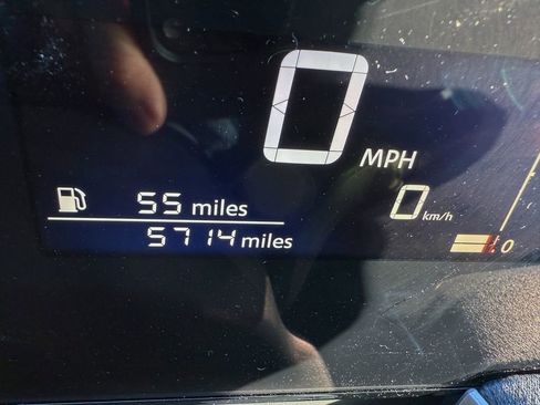 Certified 2025 Nissan Kicks SV image 27