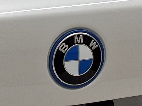New 2026 BMW X5 xDrive50e w/ Premium Package AWD/4WD image 21