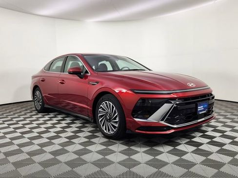 Certified 2025 Hyundai Sonata SEL FWD image 6