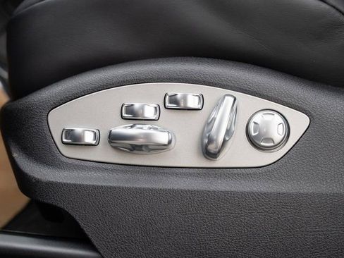 New 2025 Porsche Macan GTS image 20