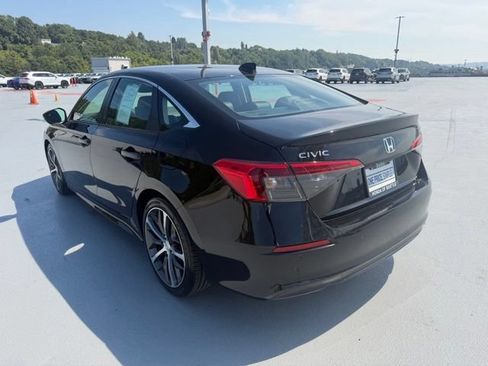 Used 2024 Honda Civic Touring image 5
