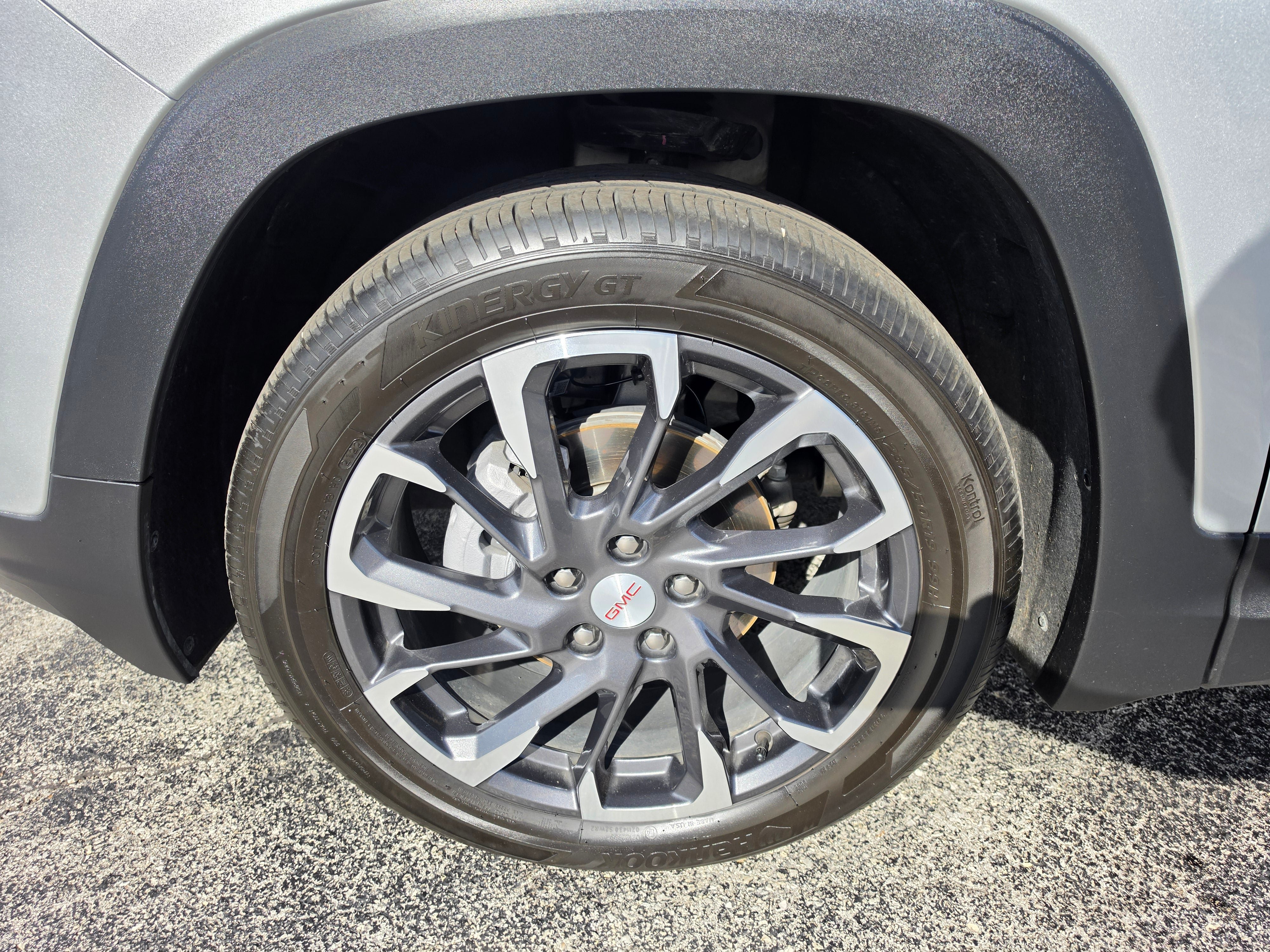 Used 2022 GMC Terrain SLT w/ Tech Package FWD image 13