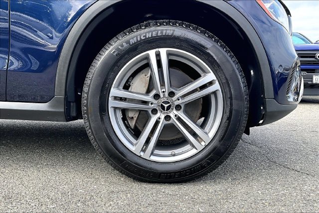 Used 2021 Mercedes-Benz GLC 300 4MATIC image 9