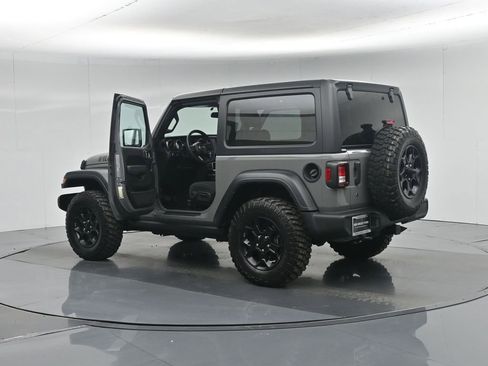 Used 2023 Jeep Wrangler Willys image 30