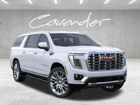 New 2026 GMC Yukon XL Denali w/ Denali Reserve Package AWD/4WD image 8