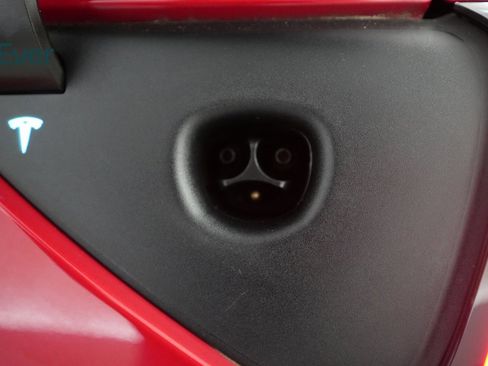 Used 2020 Tesla Model 3 Performance image 24