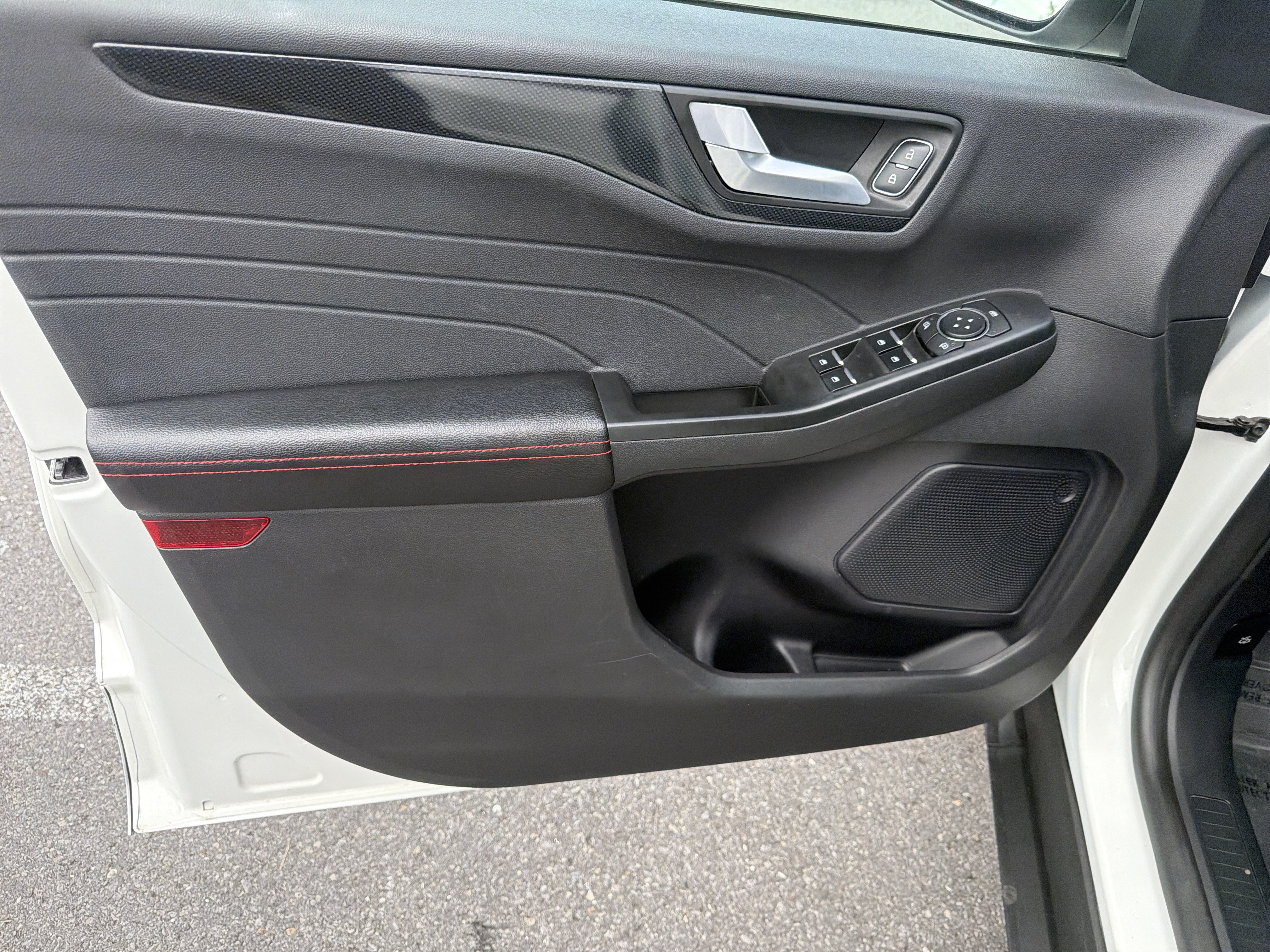 Used 2024 Ford Escape ST-Line AWD/4WD image 15