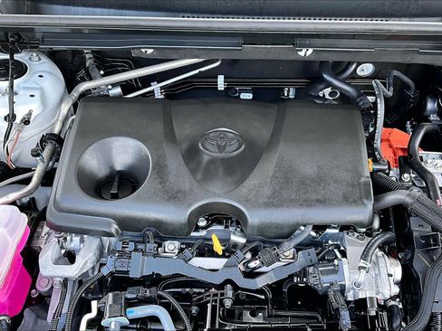 Used 2026 Toyota RAV4 SE FWD image 33