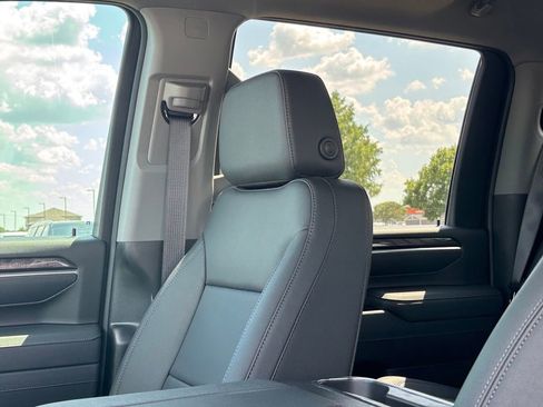 Used 2025 Chevrolet Silverado 2500 LTZ w/ Trail Boss Package AWD/4WD image 8