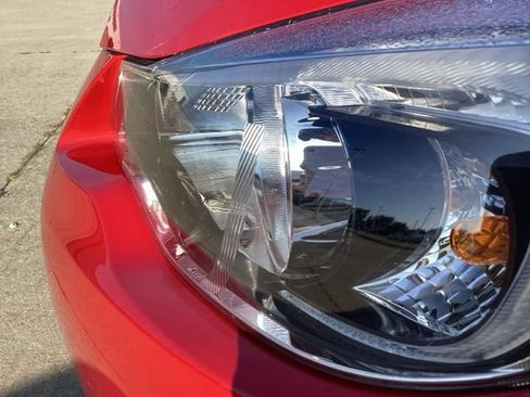 Used 2017 Subaru Crosstrek 2.0i Premium w/ Special Edition AWD/4WD image 4